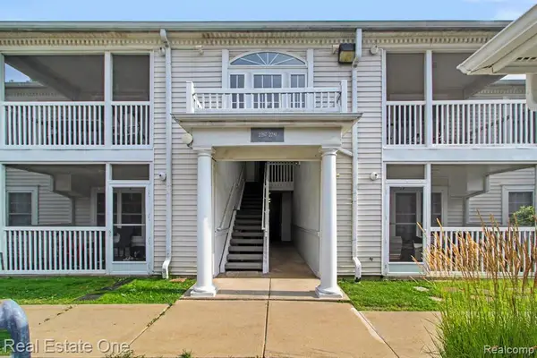 2271 S Main, Ann Arbor, MI 48103