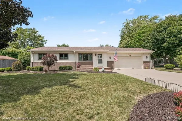 1087 Collingwood, Rochester Hills, MI 48307