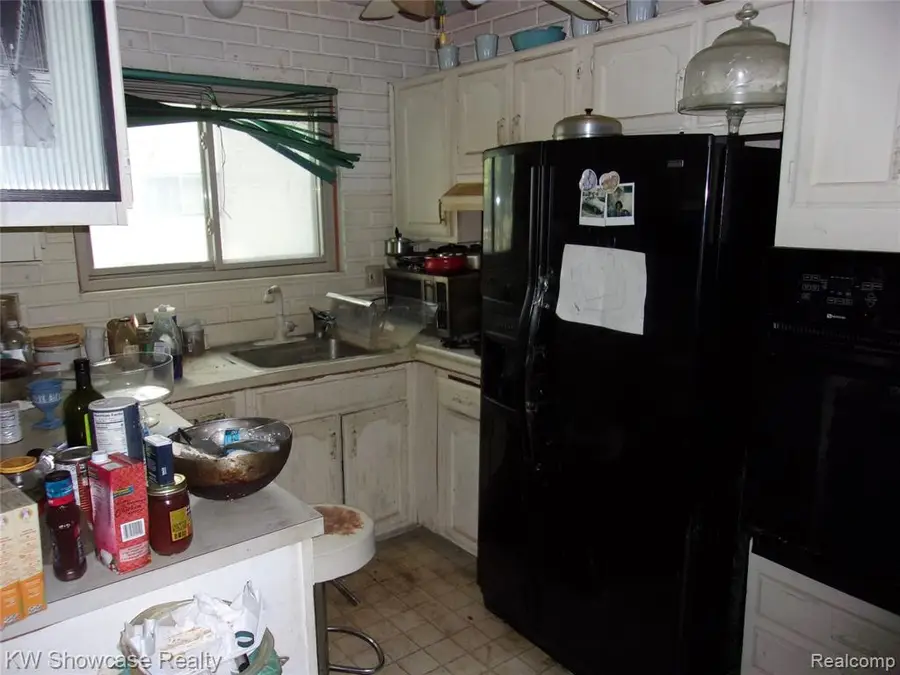 27380 Lahser, Southfield, MI 48034 - #2