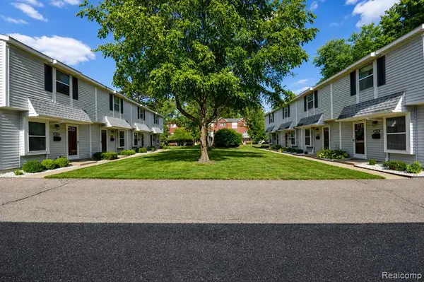 4365 S Crooks, Royal Oak, MI 48073