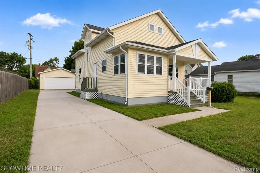 717 Griswold, Port Huron, MI 48060 - #2