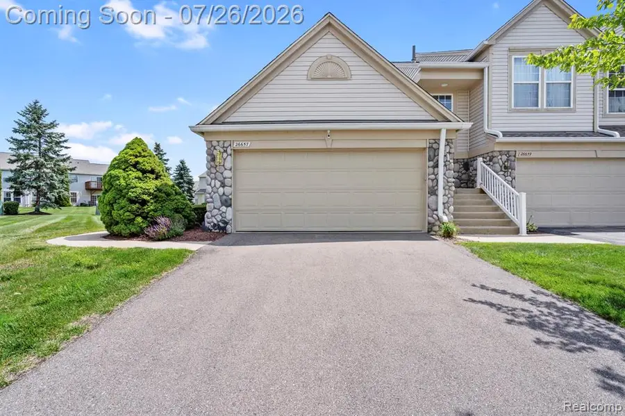26657 Kirkway, Woodhaven, MI 48183 - #2