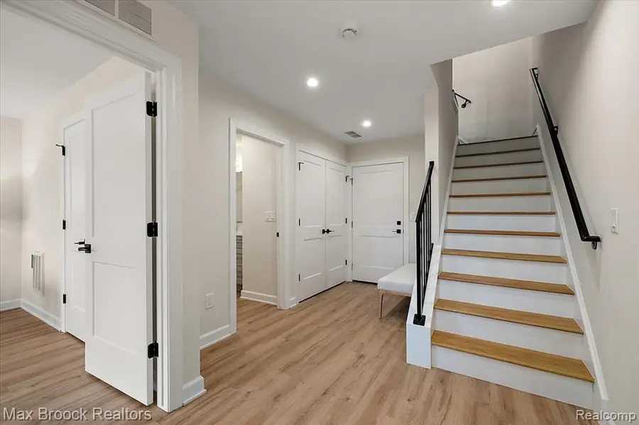 378 Notre Dame, Grosse Pointe, MI 48230 - #2