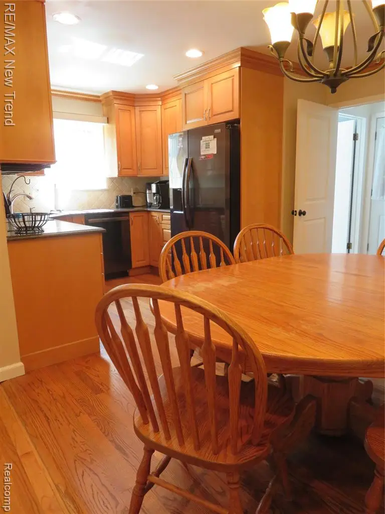 36602 Vicary, Farmington, MI 48335 - #3