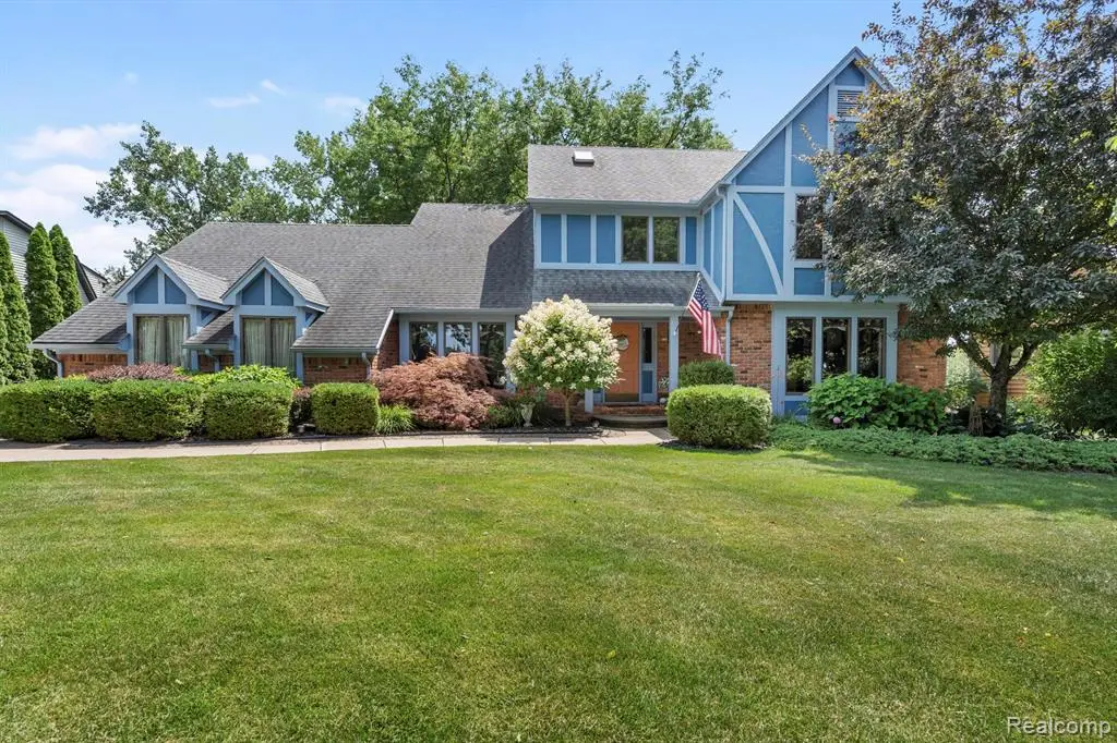 10601 Brodhead, Grosse Ile, MI 48138 - #1