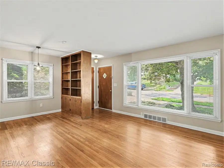 2105 Charlton, Ann Arbor, MI 48103 - #3