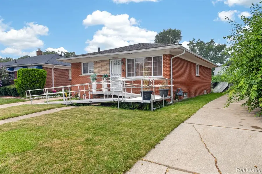 18861 Dequindre, Detroit, MI 48234 - #3