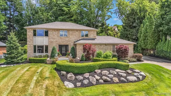 821 Box Canyon, Rochester Hills, MI 48309