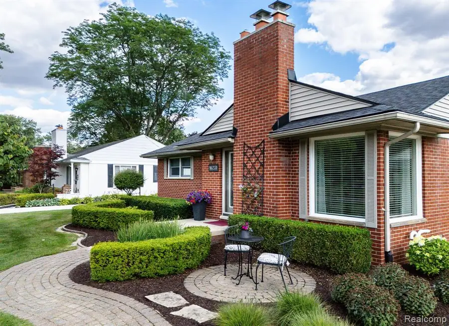 16231 Beechwood, Beverly Hills, MI 48025 - #2