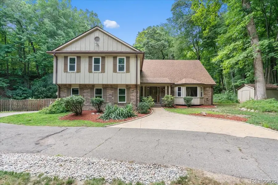 8115 Kiowa, Pinckney, MI 48169 - #2