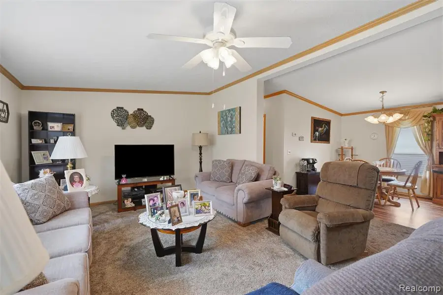 11784 Stoneridge, South Lyon, MI 48178 - #3