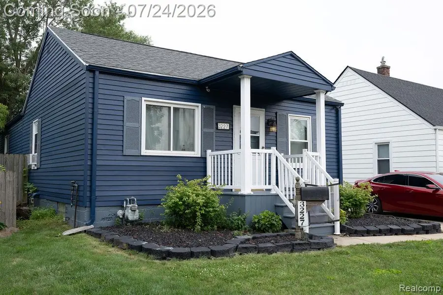 3227 Charles, Trenton, MI 48183 - #2