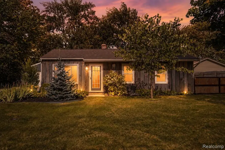 3755 Coleport, Lake Orion, MI 48359 - #2