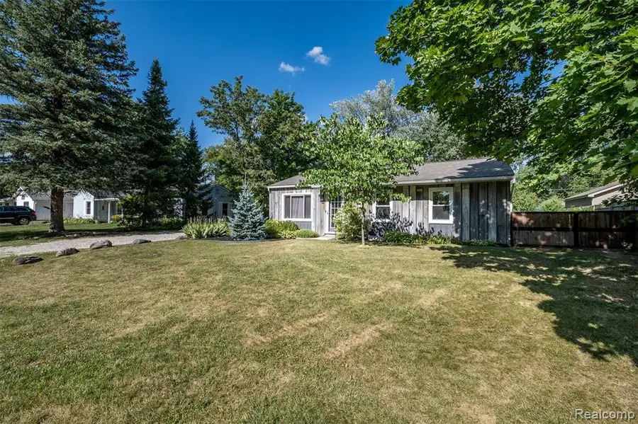 3755 Coleport, Lake Orion, MI 48359 - #3