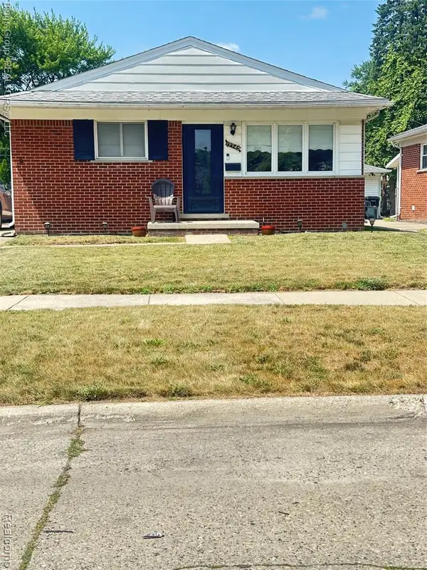 19945 Fox, Redford, MI 48240