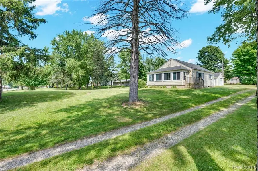 3852 N Lapeer, Lapeer, MI 48446 - #2