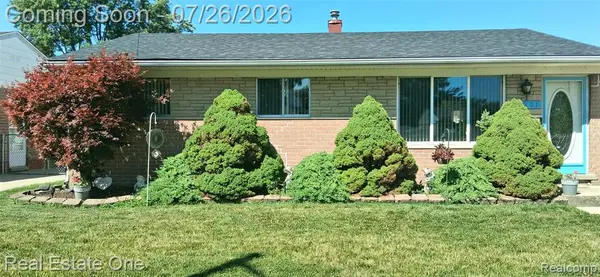 23231 Glenbrook, Saint Clair Shores, MI 48082