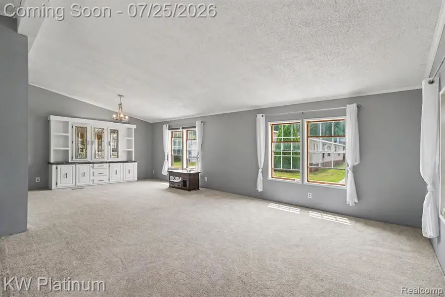 49454 Wisteria, Utica, MI 48315 - #2