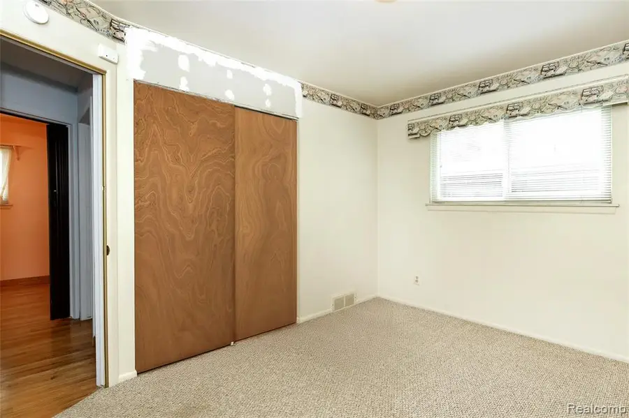 1121 Windham, Westland, MI 48186 - #2