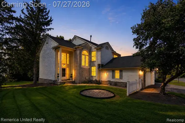 7112 Winding Brook Court #30, West Bloomfield, MI 48322