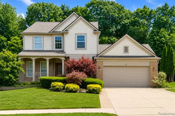 969 Hidden Creek, South Lyon, MI 48178