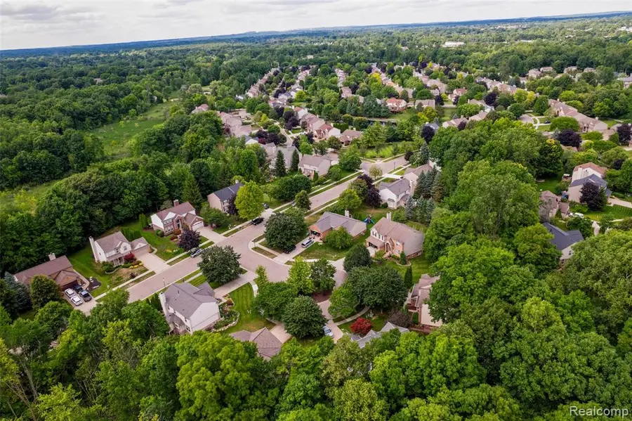 969 Hidden Creek, South Lyon, MI 48178 - #3