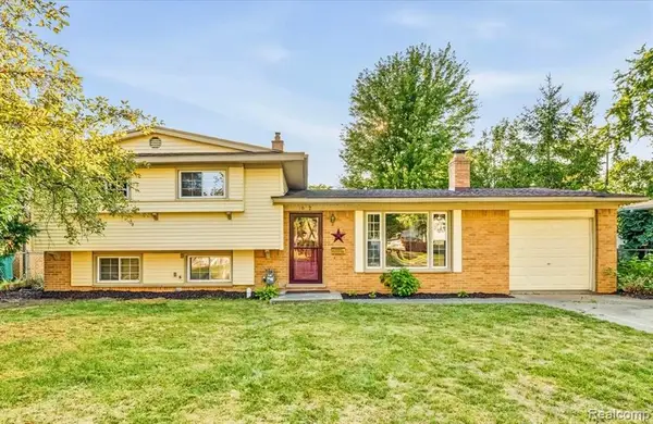 1082 Borgstrom, Ypsilanti, MI 48198