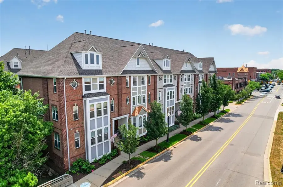 223 N Michigan, Howell, MI 48843 - #2