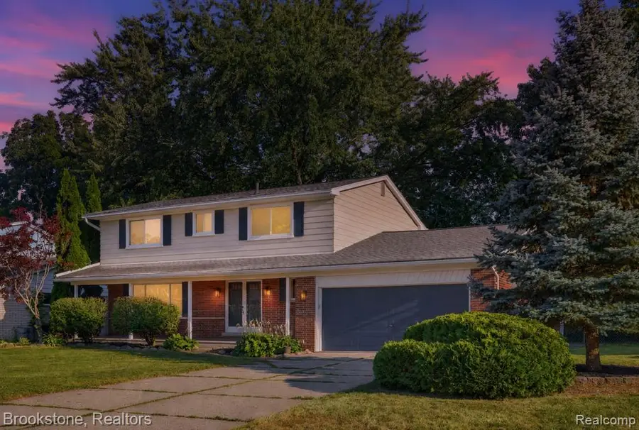 16072 Wrotham, Clinton Township, MI 48038 - #3