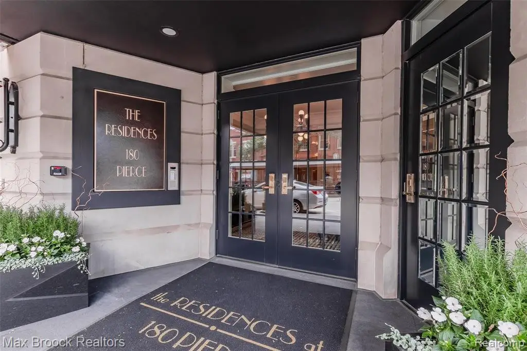 180 Pierce St Unit 4, Birmingham, MI 48009 - #1