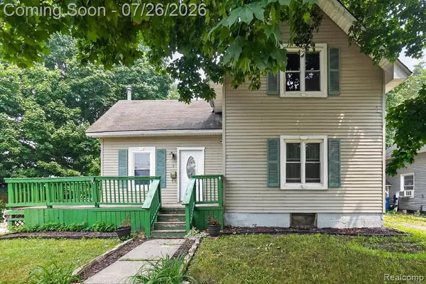 203 Grant, Holly, MI 48442