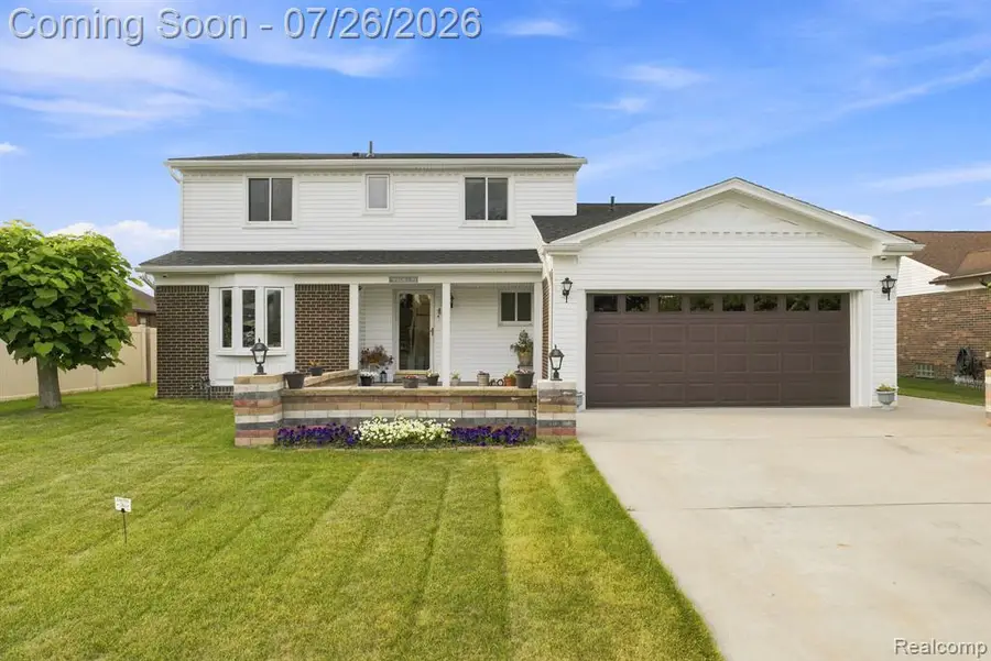 17900 Woodridge, Riverview, MI 48193 - #2