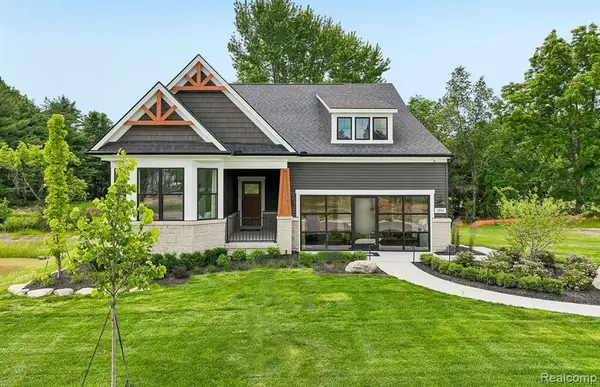 3065 Wyvern, Lake Orion, MI 48359