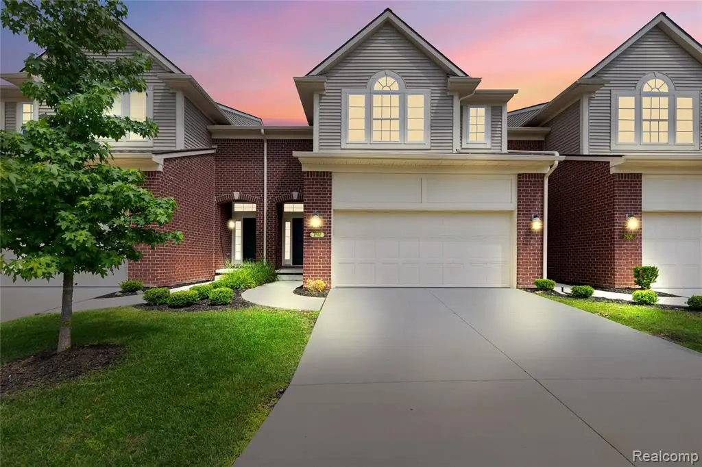 7512 Berry Wood, West Bloomfield, MI 48322 - #1