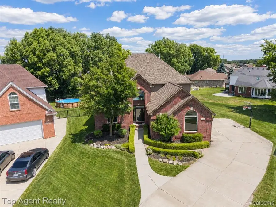 53268 Kakos, New Baltimore, MI 48051 - #2