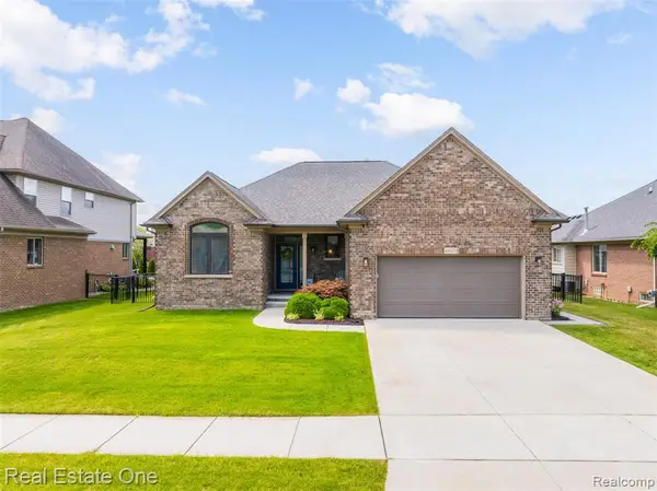 45627 Pentwater, Macomb, MI 48044