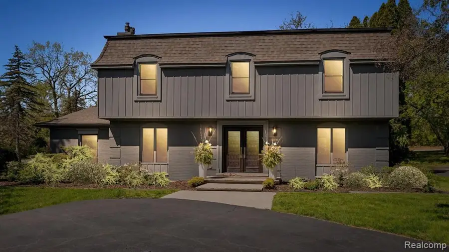 25080 Glynholm, Bloomfield Hills, MI 48301 - #2