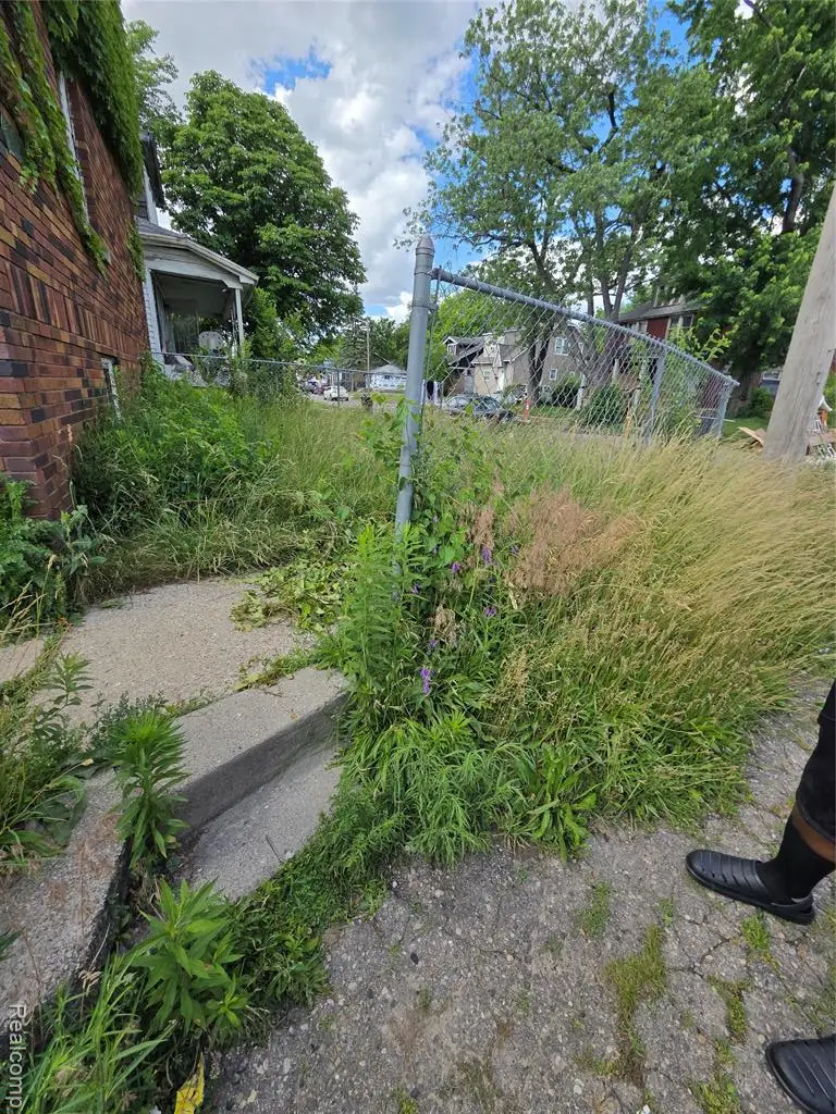 17129 Westphalia, Detroit, MI 48205 - #3