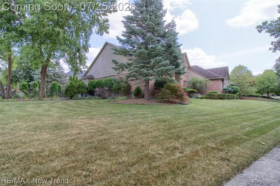 23733 Wintergreen, Novi, MI 48374 - #2
