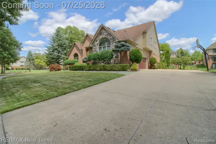 23733 Wintergreen, Novi, MI 48374 - #3