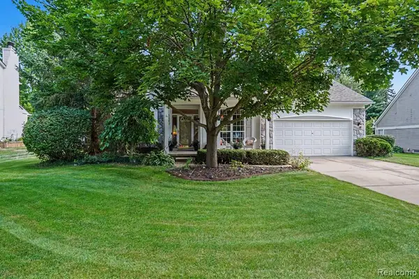 5162 Glenwood, Clarkston, MI 48348