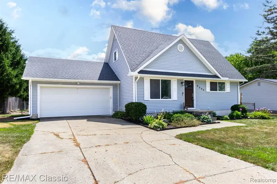 4504 American Heritage, Grand Blanc, MI 48439 - #2