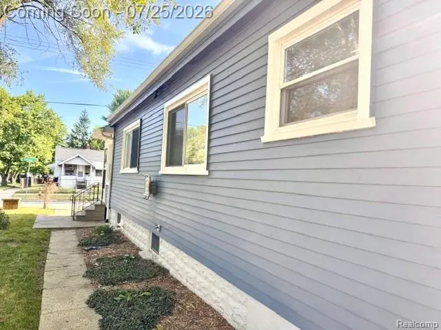3521 Clairmont, Flint, MI 48503 - #3