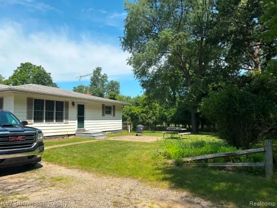 8835 Long, Independence, MI 48348 - #2