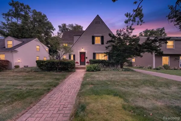 31710 Glencoe, Beverly Hills, MI 48025