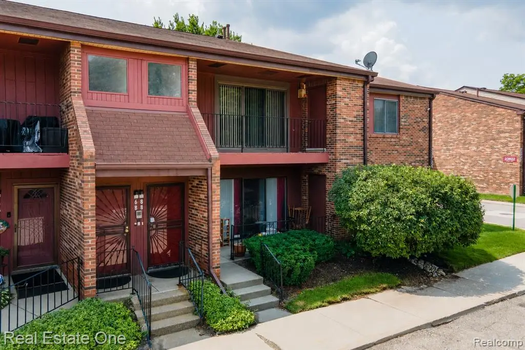 23788 Village House #8B, Southfield, MI 48033 - #1