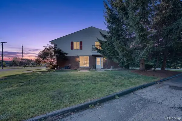 51116 S Foster, New Baltimore, MI 48047