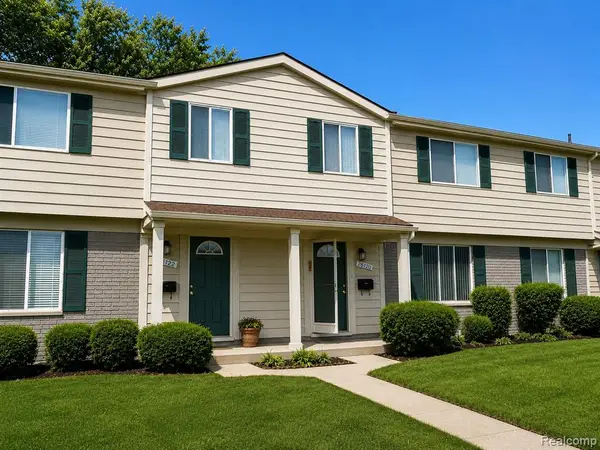 26120 Franklin Pointe, Southfield, MI 48034