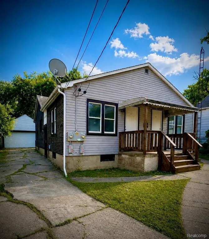406 Carton, Flint, MI 48505 - #2