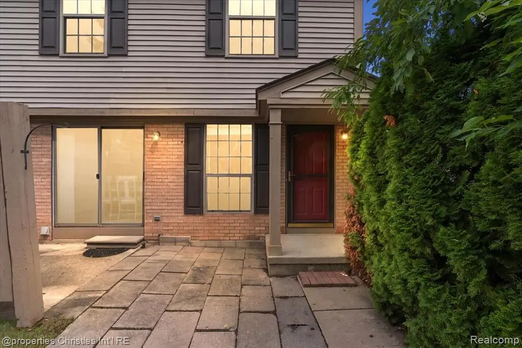 3173 Hidden Ridge, Waterford, MI 48328 - #1